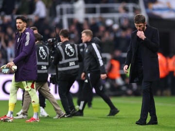 kaiyun.com-不装了！卡里克发飙，赛后举动说明一切：曼联球员让他失望透顶